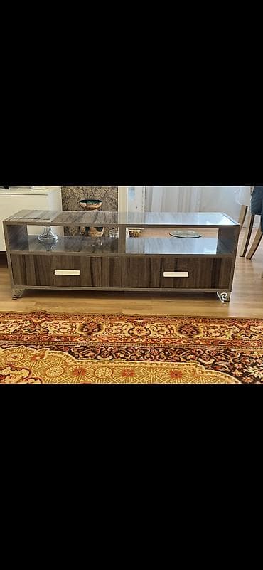 Televizor alti satilir