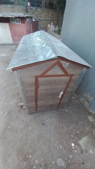 Açıq havada istifadə üçün kompakt anbar/buda (bağ evi tipli)