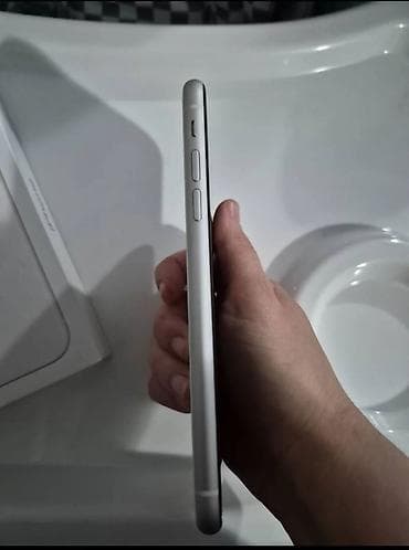 playstation 4 konsolları: IPhone 11, 128 GB, Zəmanət, Face ID, Sənədlərlə — 4