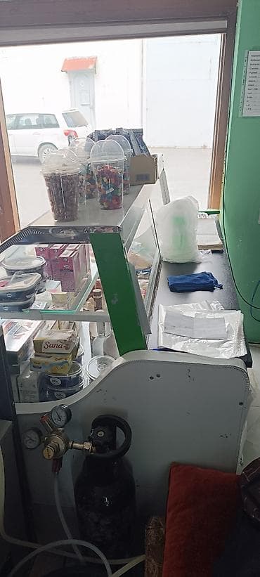 Soyuducu vitrin – satış üçün - Ölçü: təxminən 1,5 m ön genişlikli, 3 — 2