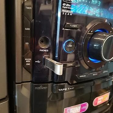 mikrofon tutucu: LG ev audio sistemi – güclü çoxkomponentli Hi‑Fi set Xüsusiyyətlər: - — 8