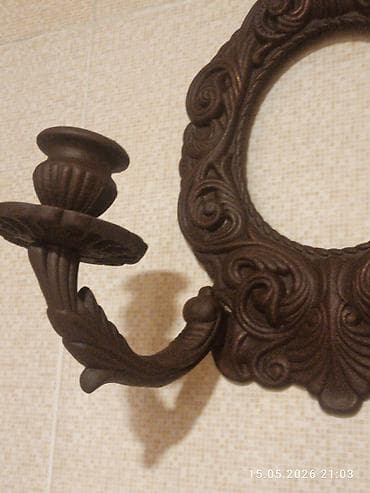 qirmizi sam: Divar üçün dekorativ şamdan-çərçivə - Material: tökmə metal (çəkmə — 8