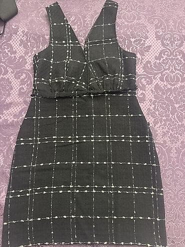 böyük bədən: 2dəfə geyinilib Qara rəngli, ağ xətlərdən ibarət kvadrat naxışlı — 2