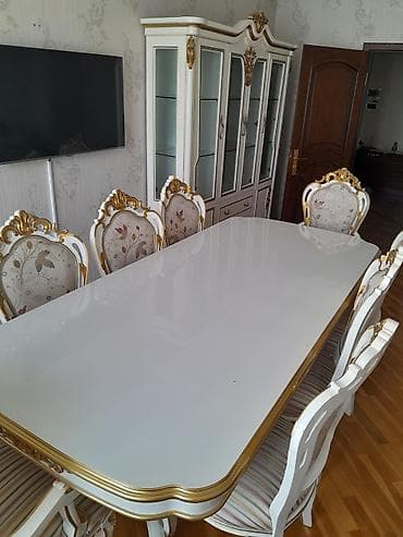 Qonaq otağı üçün, İşlənmiş, Açılmayan, Dördbucaq masa, 8 stul — 2