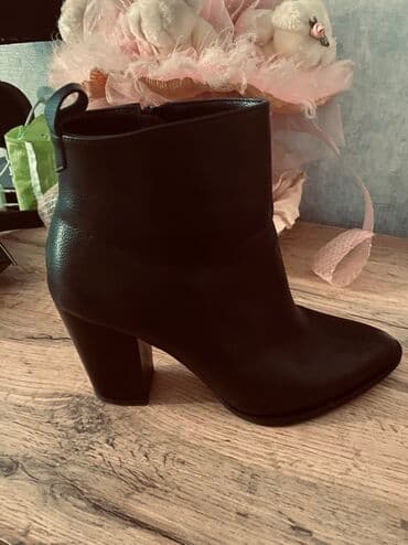 qadın bot: Qadın üçün qara dəri bot - Model: Qısa qol­lu, yan tərəfdən fermuarlı — 1