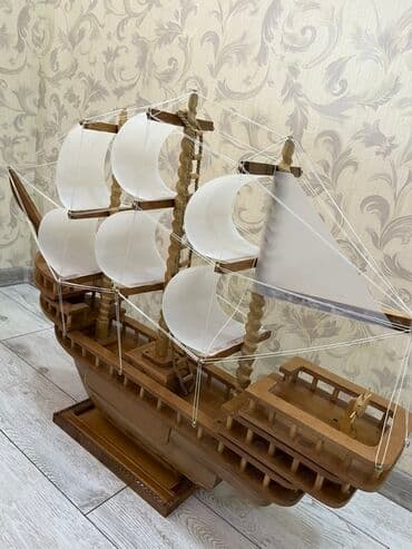 600 rubl nece manatdir: Ağacdan hazırlanmış yelkənli gəmi modeli. Dekorativ detal kimi ev və — 2