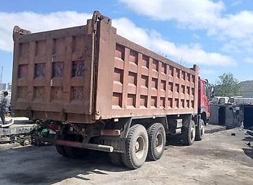 qezali masin: Howo Sinotruk 8x4 ağır yükdaşıma samosvalı - Marka/model: Howo — 1