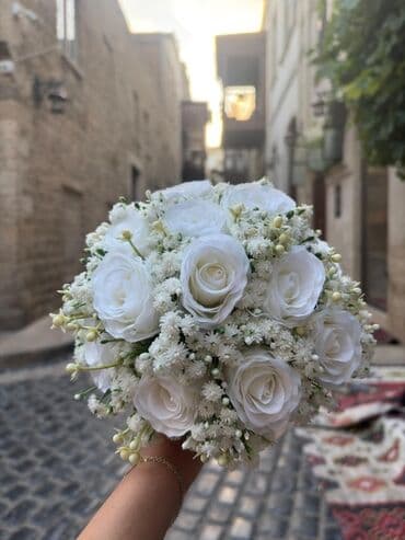 подставка для цветов: Ağ rəngli gəlin buketləri – zərif və klassik dizaynlar Məhsul — 3