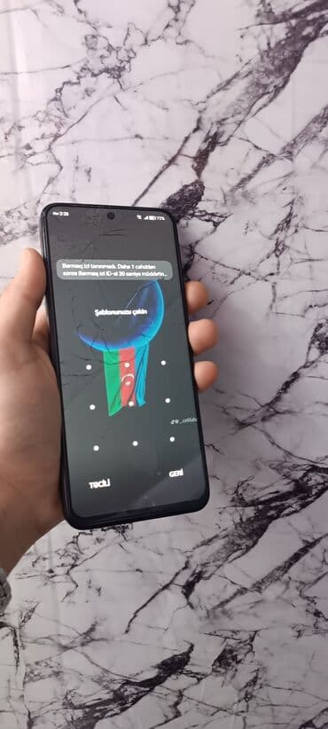 berde telefonlar: Honor 90 Lite, 256 GB, rəng - Qara, İki sim kartlı, Face ID, Qırıq — 2