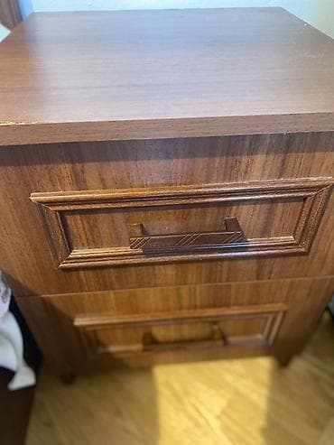 tumbucka: Taxta tumbə / komod 2 ədəd - Klassik dizayn: qoz rəngli, üzərində — 2