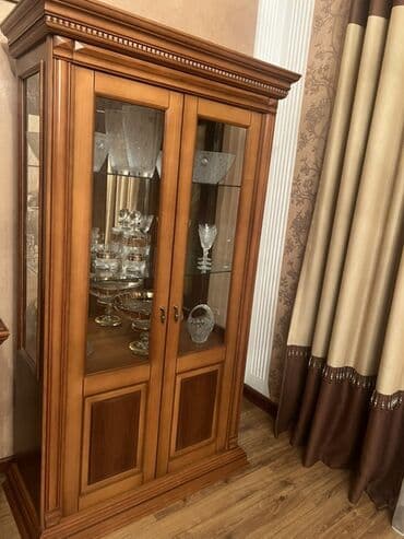 ПО для бизнеса: Стеклянная витрина-шкаф at lalafo.az — 2 ПО для бизнеса: Стеклянная витрина-шкаф — 2