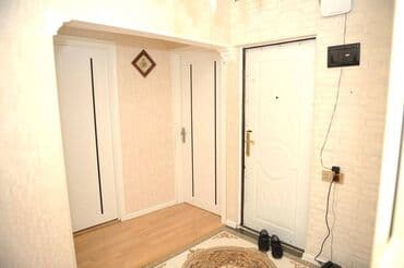 9 ci mikrorayon satilan evler: Bakı, Yeni Günəşli Massiv A, 4 otaqlı, Köhnə tikili, m. Xalqlar Dostluğu, 90 kv. m — 9