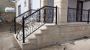 qara dik: Dəmir məhəccər və pilləkən korkulukları – dekorativ döymə naxışlı - — 1