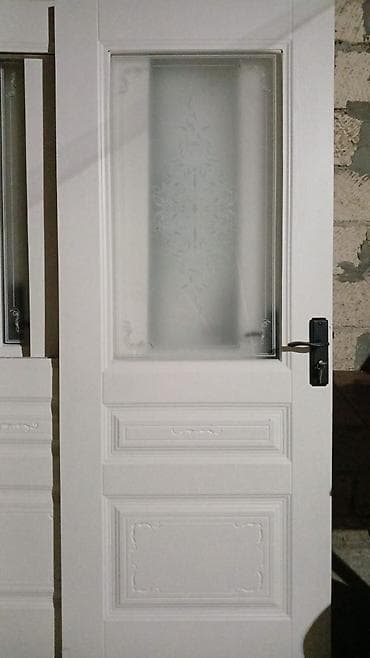 6 eded otaq qapisi tecili satilir, cercive petle zamok ustundedir, 2