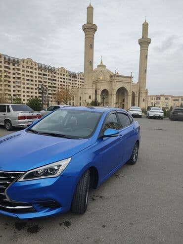 toyota camry 2012: Changan Eado: 1.6 l | 2020 il 65000 km Sedan — 3