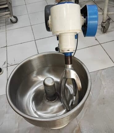 ət çəkən maşinlar: Paslanmayan poladdan hazırlanmış böyük qabı və güclü motoru olan — 1