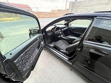 kia rio 2014: Mercedes-Benz C-Class Sport Coupe (W203) – qara rəngdə, 3 qapılı — 4