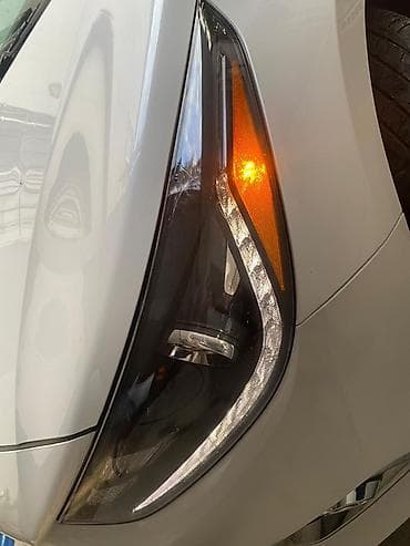 huday santafe: Hyundai Accent (ağ, sedan) - Kuzov: 4 qapılı sedan, ağ rəng, xrom — 6