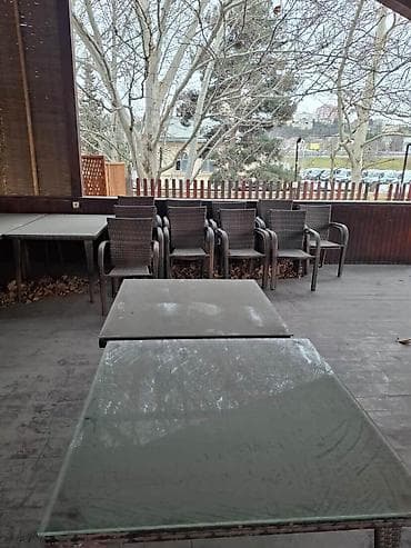 тап аз мебель бу: Restoran/kafe avadanlıqları və mebel komplekti Tərkib: - Zal mebeli — 3