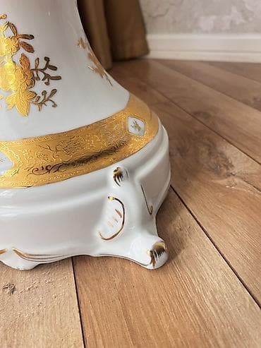 arxideya gulu: Bir vaza, Farfor — 2