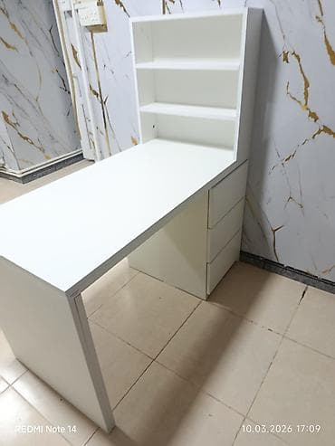 Yeni, Manikür üçün masa — 2