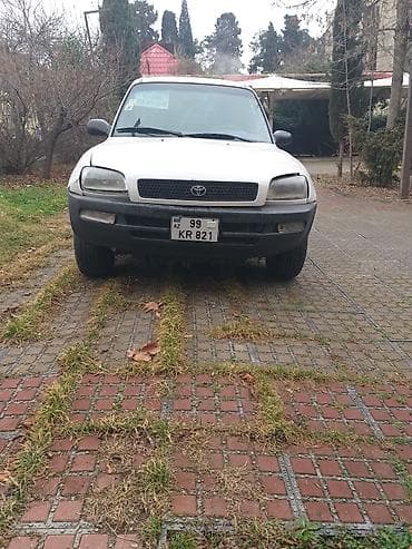 maşım: Toyota RAV4: 2 l | Ofrouder/SUV — 1