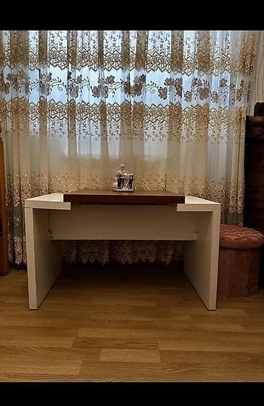 işci masa: Jurnal masası, Açılmayan, MDF, Kvadrat masa — 1