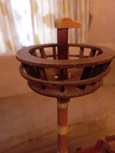 10 cent kaç manat: Taxta maket gəmi – 17-ci əsr tipli üç dirəkli yelkənli kalyon - — 10