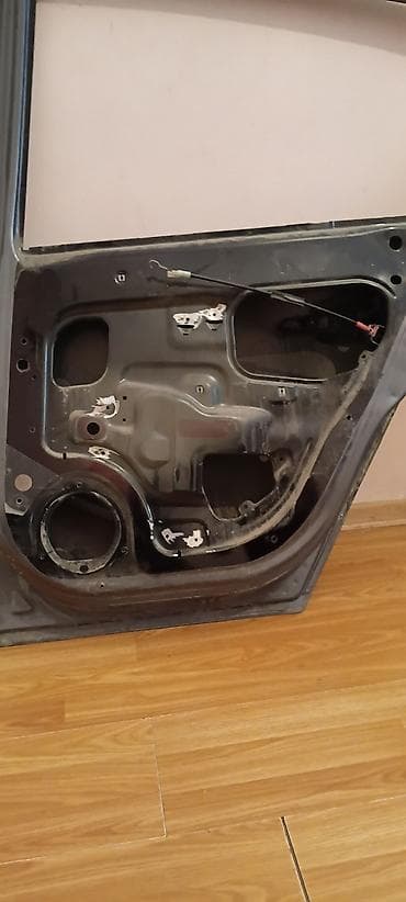 ford mondeo ehtiyat hissələri: Məhsul: Avtomobilin arxa saǧ qapısı (sedan/hetçbek tipli kuzova uyğun) — 3