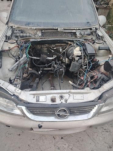 vectra b fara: Opel Vectra: 2 l | 1996 il 300000 km Sedan — 6