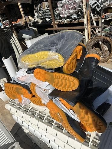 rezin botlar: Sənaye və təsərrüfat işləri üçün rezin çəkmələr - Material: suya — 1