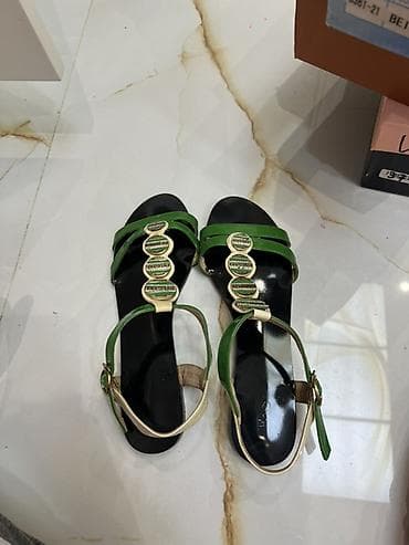 босоножки на тракторной подошве: Размер: 38, цвет - Зеленый, Б/у — 1