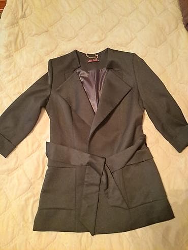 Şəxsi əşyalar: Yarim qol qara pencek. Ödəniş etdikdən sonra içərişəhər metrosuna — 2