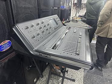 yamaha mikşer: Midas rəqəmsal səs mikseri - Peşəkar canlı səhnə və studiya istifadə — 1