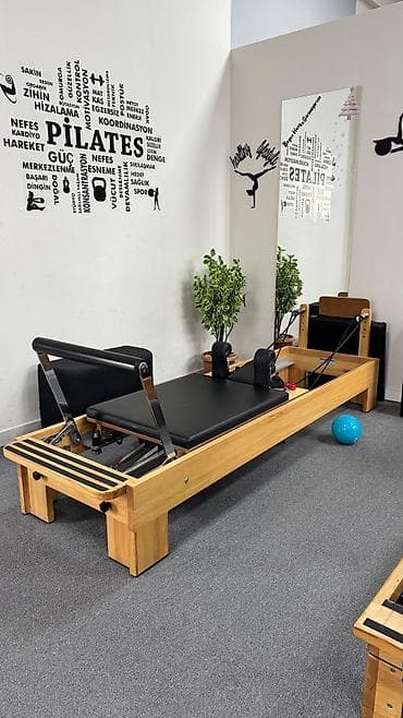 Turniklər və bruslar: Pilates Reformer trenajoru - Material: möhkəm taxta karkas — 2
