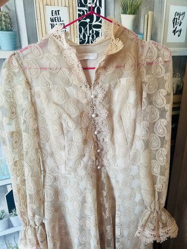 ziyafət donu: 1 dəfə geyinilib. Dizdən biraz aşağıda qalır (boy: 1,60 — 4