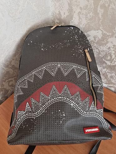 Çantalar: Продаю Рюкзак. Очень качественный. Вместительный. Удобный. Почти — 4