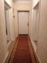 3 комнатная квартира: Bakıxanovda 5 mərtəbəli binanın 4-cü mərtəbəsində sahəsi 90 m² olan 3 — 3