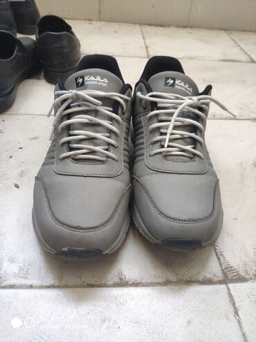 kişi koftaları: Cemi 3 defe geyinilib istifade olunmadigi ucun satilir 120 manata — 3