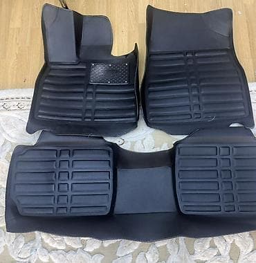 Avtomobil üçün ayaqaltı