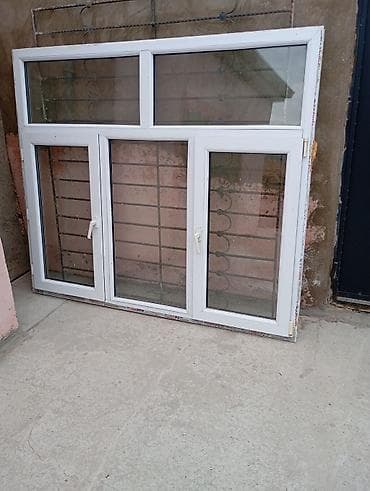 PVC pəncərə bloku - Material: ağ PVC profil - Üç bölməli aşağı hissə