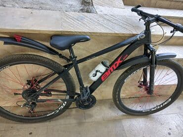 руль для велосипеда: BMX GTR markalı, qara rəngli dağ velosipedi. Modelin üzərində qırmızı — 1