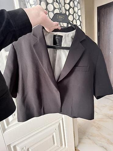 nike jaket: Qısaqollu qısa blezer – QUZU, ölçü L - Brend: QUZU (Turkey) - Rəng — 3