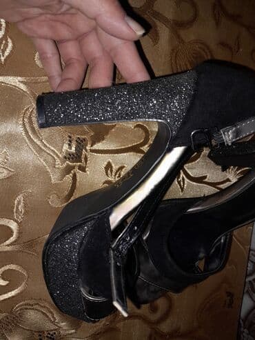 sukeçirməyən kişi sapoqları: Ölçü: 37, rəng - Qara, İşlənmiş — 3