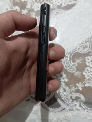 Техника для кухни: Samsung C300, < 2 ГБ, цвет - Черный, Кнопочный — 4