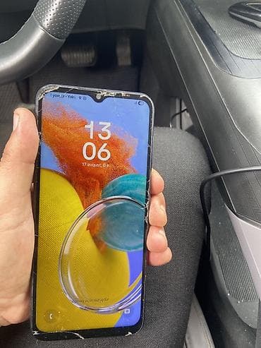 irşad iphone 13 pro: Samsung Galaxy A13, rəng - Qara, Qırıq — 1