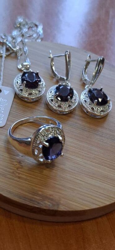 tek qas qizil sirqalar: Комплекты. Новые — 14