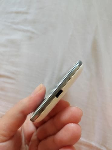 Samsung I9300 Galaxy S3, rəng - Ağ — 3