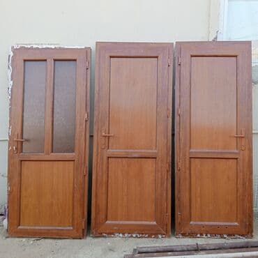 Ремонт и строительство: Üç ədəd qəhvəyi rəngli PVC qapı. Bu qapılar davamlı materialdan — 3
