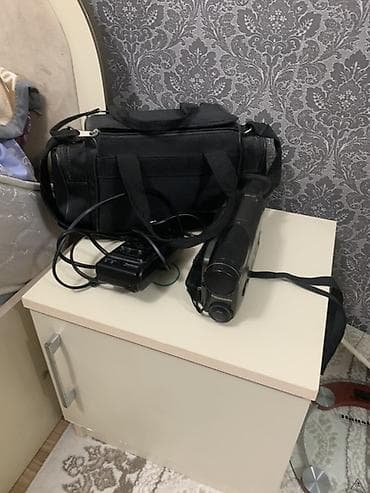 çant: Panasonic A5 VHS-C videokamera komplekti - Model: Panasonic A5 (VHS‑C — 1